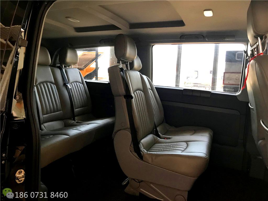 奔馳威霆商務房車內飾午夜精品网站在线观看