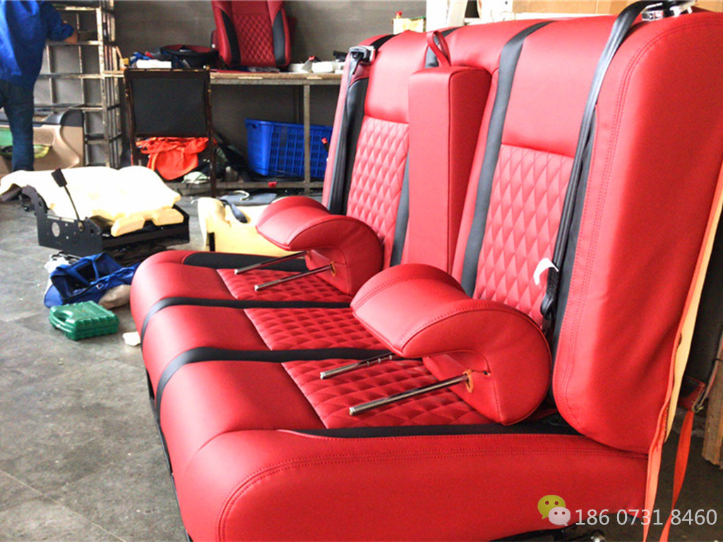 奔馳威霆商務房車內飾午夜精品网站在线观看